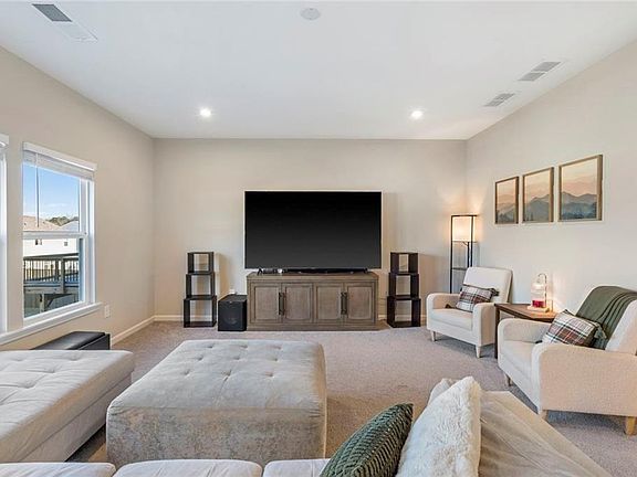 5th image of 231 Port Way