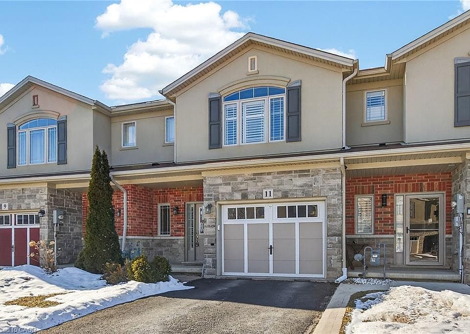 1st image of 11 Hitching Post Rdg