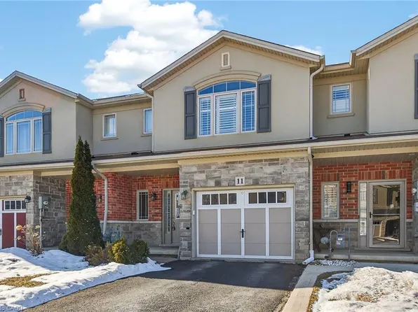 11 Hitching Post Rdg, Hamilton, ON L0R 1C0