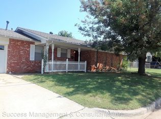 300 Draper Dr, Midwest City, OK 73110