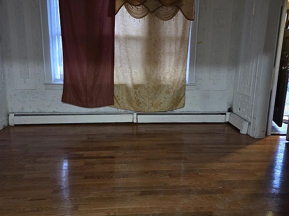 2nd image of 170 Randolph Ave Floor 1