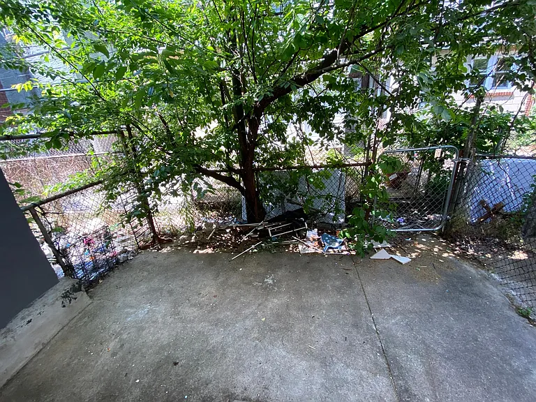 S Simpson St — Photo 7