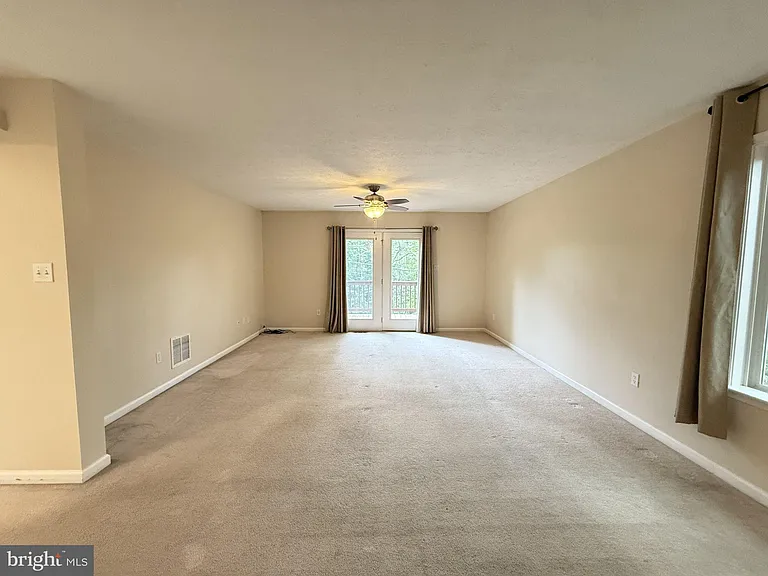 1234 Lakeview Dr — Photo 9