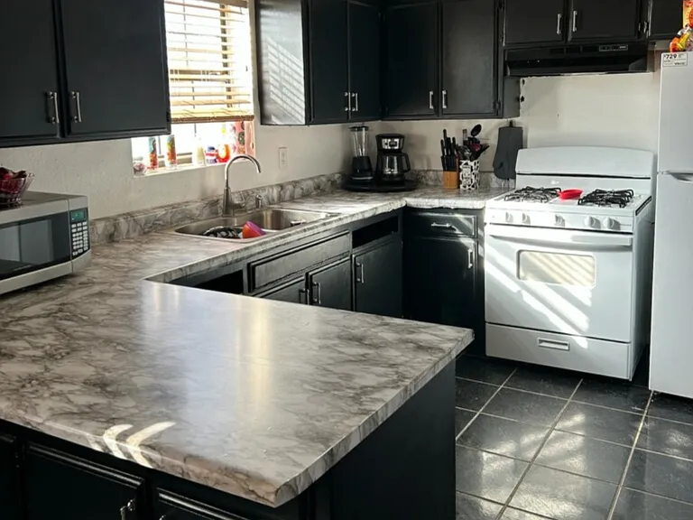517 Hermosa St — Photo 2