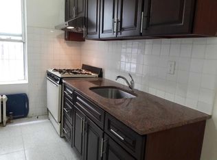 2214 63rd St #1F, Brooklyn, NY 11204