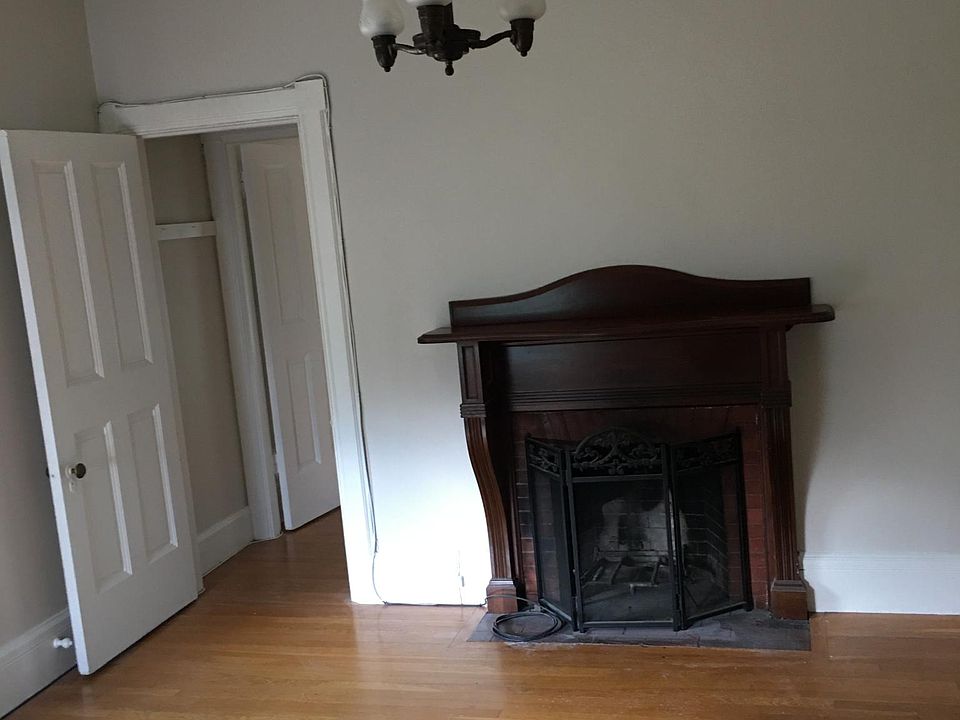 1st image of 518 Auburn St APT 2