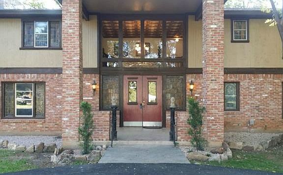 2nd image of 1425 Oldham Ln