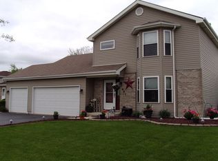 901 Cottonwood Dr, Elwood, IL