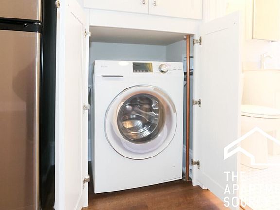 3rd image of 822 W Lakeside Ave #109