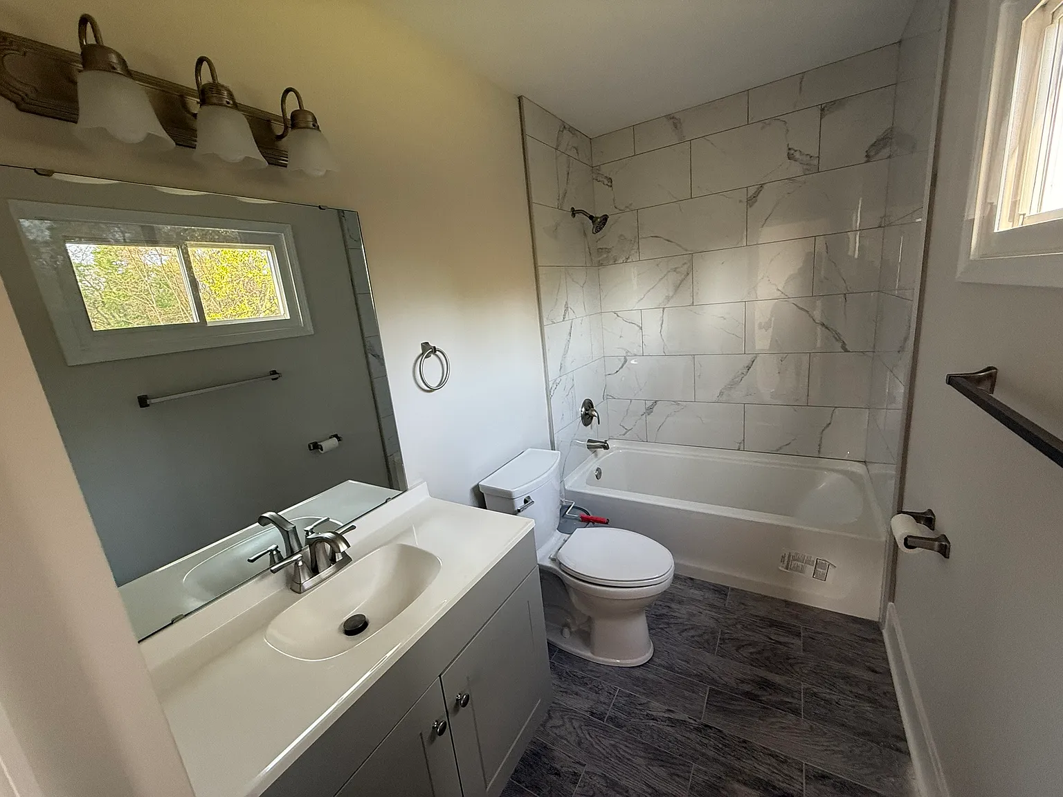 E Poplar Rd, Sterling — Photo 2
