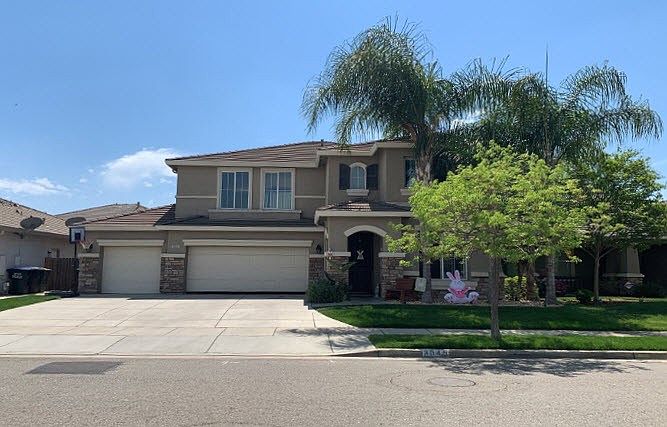 1st image of 3045 W Buena Vista Ave