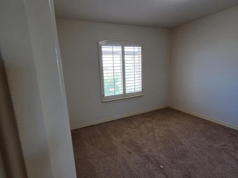 14604 Christian Castle Ave — Photo 36