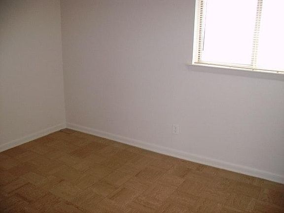 4th image of 12434 41st Ave