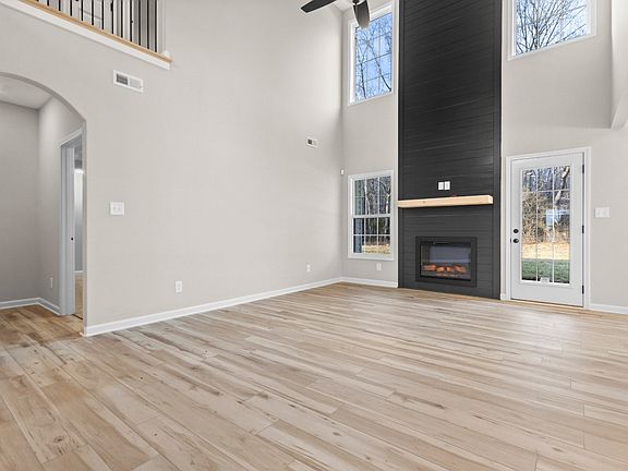 2nd image of 917 Inverness Ln Lot 286