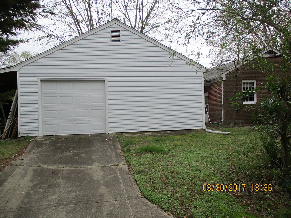 2nd image of 480 Windemere Rd