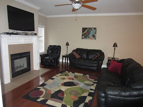 2nd image of 1463 Remington Grove Ln