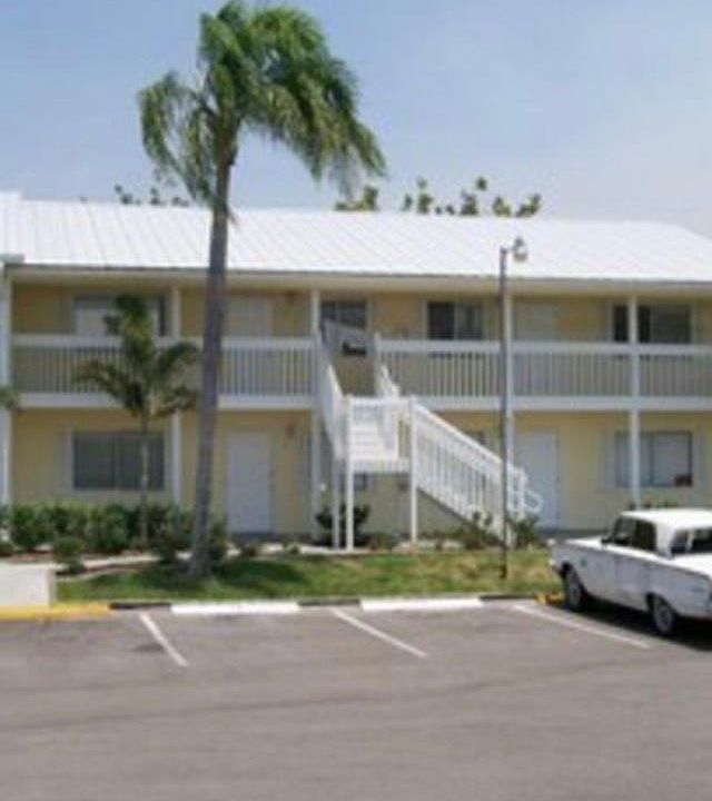1st image of 4615 Bayshore Dr APT E7