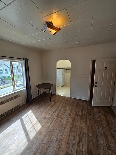 424 E Broadway St #3 Photo 1