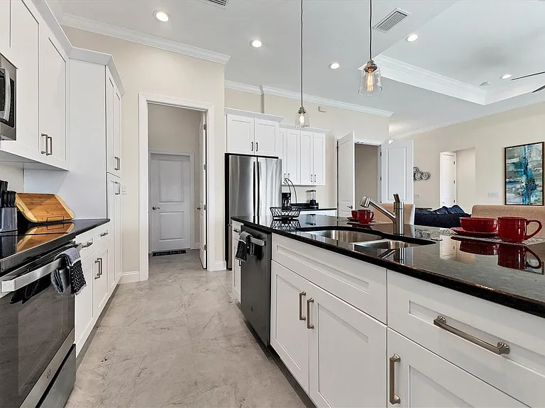 13305 Longville Ave — Photo 10