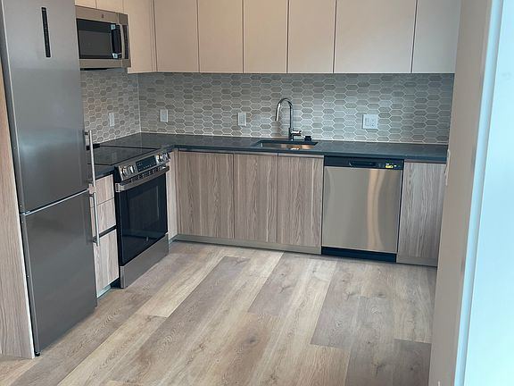 4th image of 933 N St NW #201