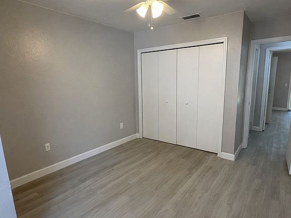 4th image of 215 NW 48th Blvd
