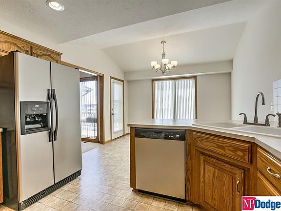 2nd image of 4921 Shannon Dr