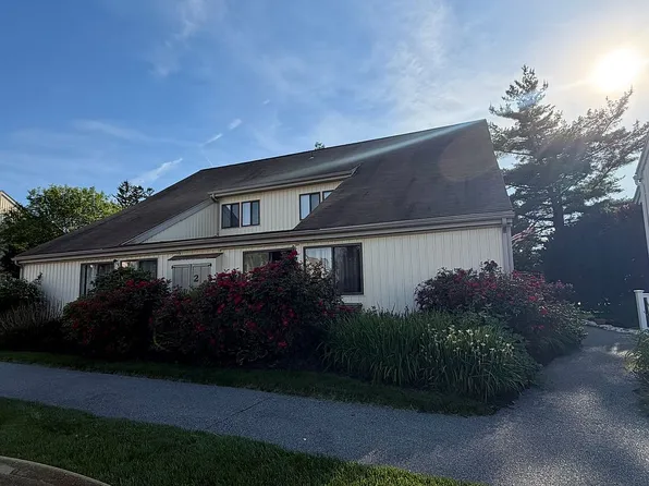 2A Kings Ct, Mohegan Lake, NY 10547