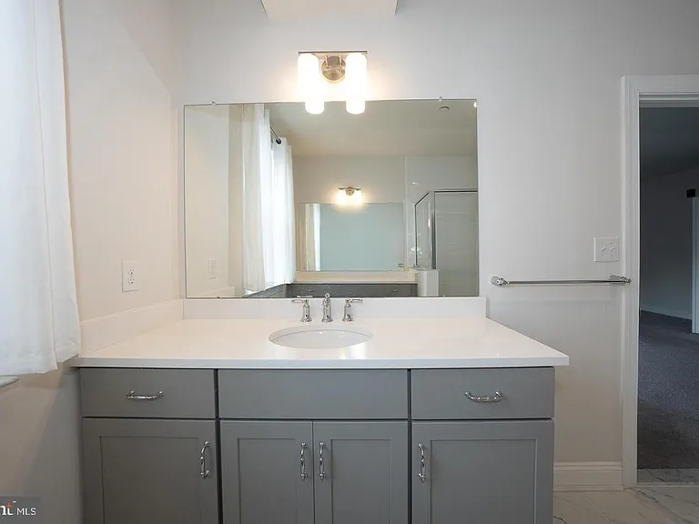 220 Charles Ellis Dr — Photo 29