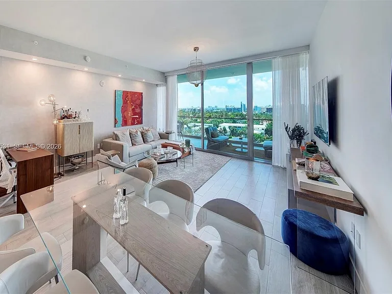 10201 Collins Ave #804 — Photo 2