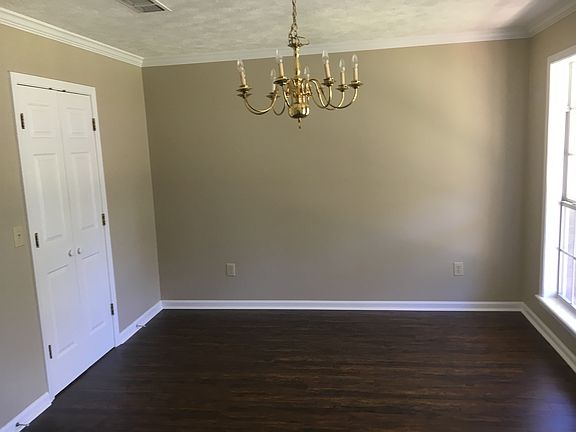 5th image of 700 Shadowood Ln