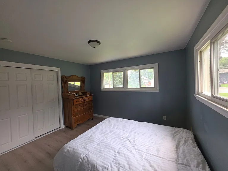1008 7th St SE — Photo 8