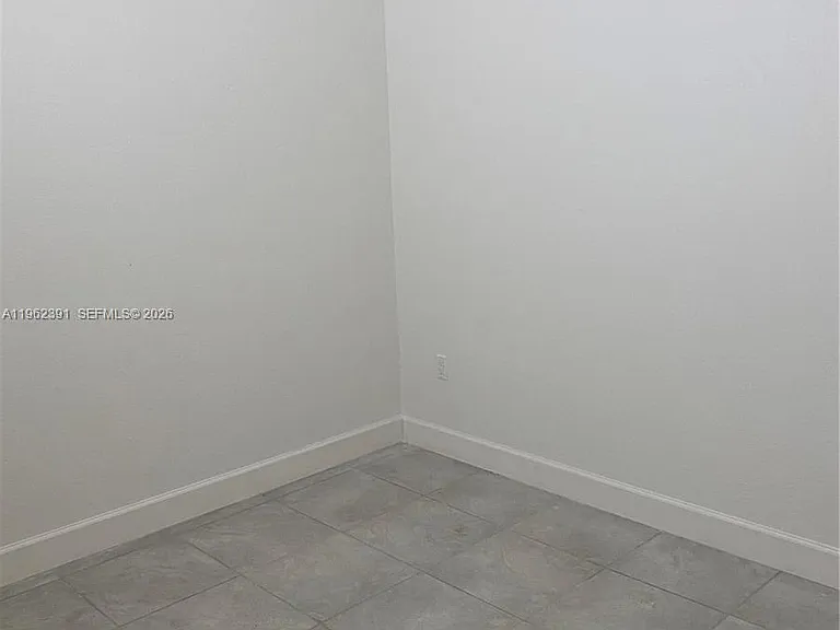 10030 W Indigo St #9 — Photo 2