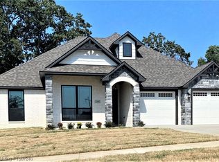 2707 Dava St, Van Buren, AR 72956