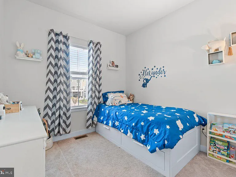 6247 Islington St — Photo 28