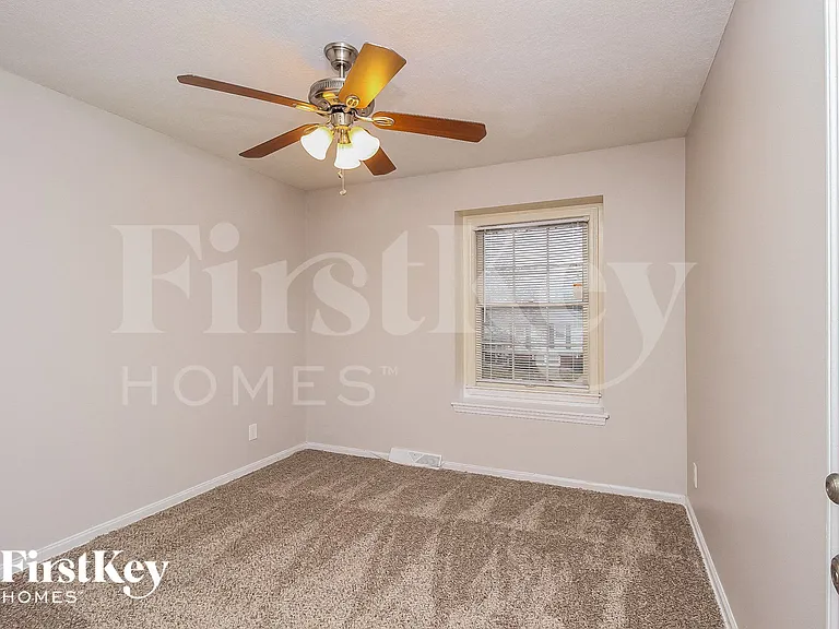 9214 Farley Ave — Photo 9