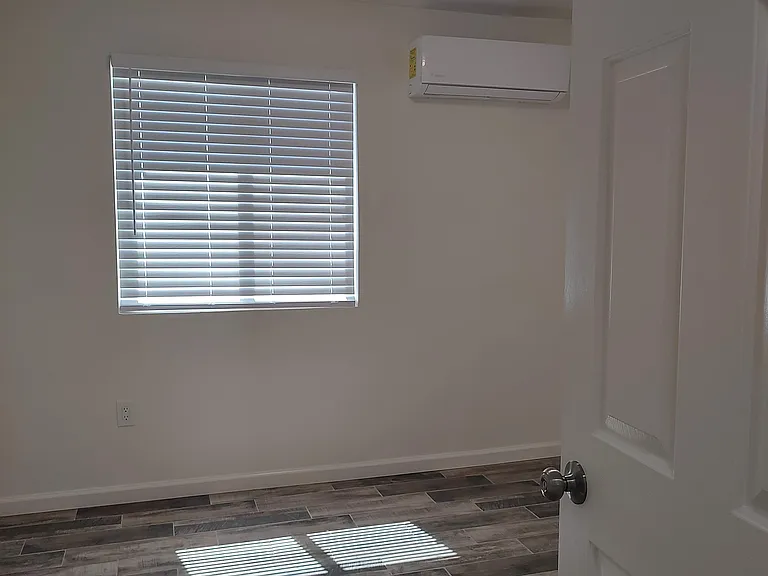 14294 Broadway St — Photo 5