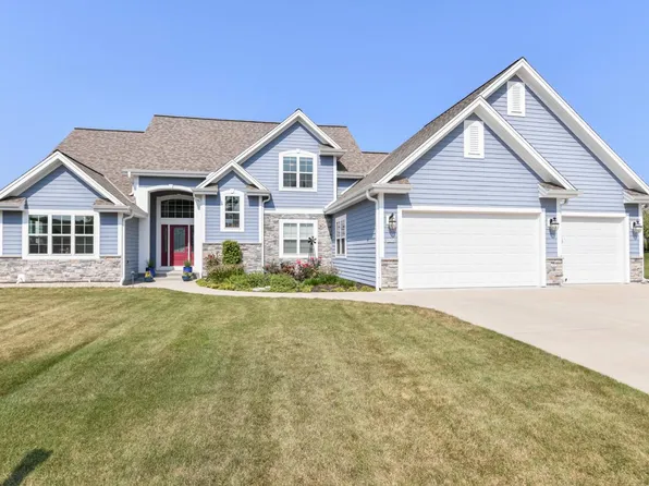 3236 Drumlin DRIVE, Slinger, WI 53086