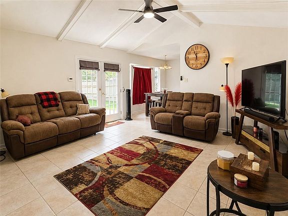 5th image of 1841 Burnley Dr
