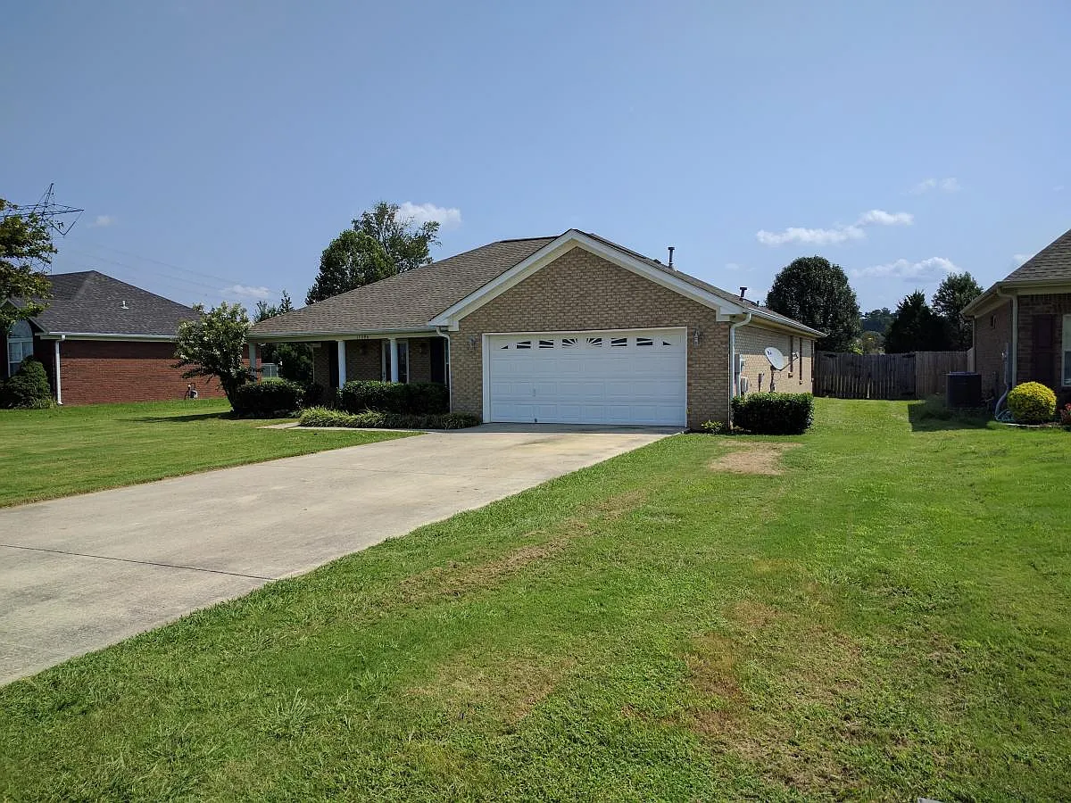 3 bed, 1588 sqft, $1,750 — Photo 3