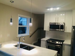 4847 47a Ave #B, Delta, BC V4K 1T2