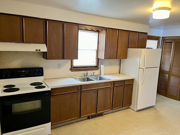 2nd image of 2008 E Smithville Western Rd #11315844