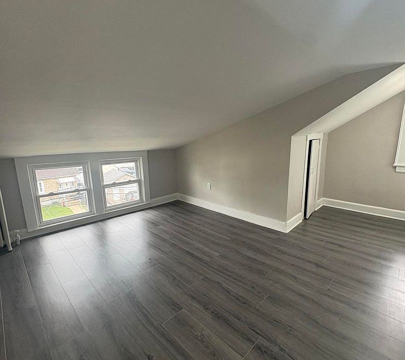 1st image of 28 Beechwood Pl