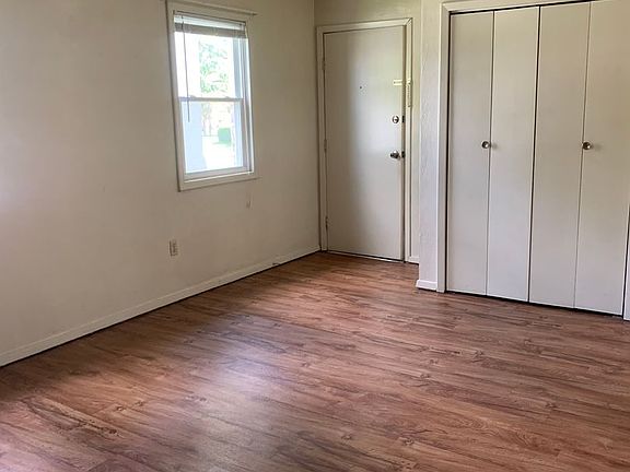 3rd image of 503A West Dr