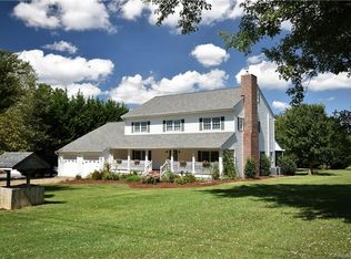 150 Garden Ln, Canton, NC 28716