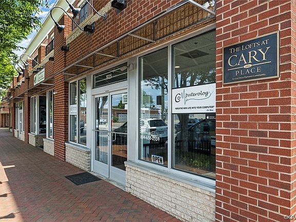 3rd image of 1917 W Cary St