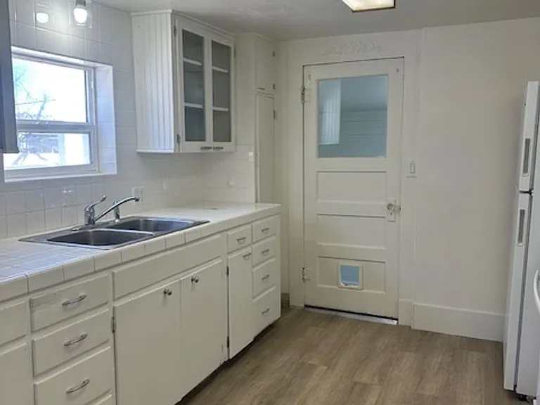 726 N 11th Ave — Photo 11