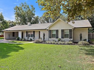 1106 4th St SE, Magee, MS 39111