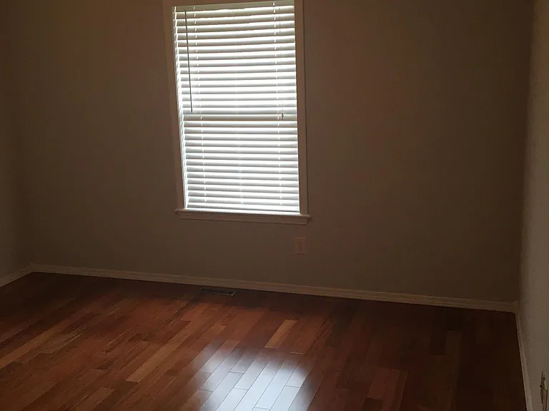 604 Ryleigh Cir — Photo 13