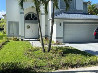 8860 SW 10th St, Pembroke Pines, FL 33025