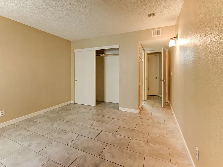 2125 Sun Ave #B — Photo 9